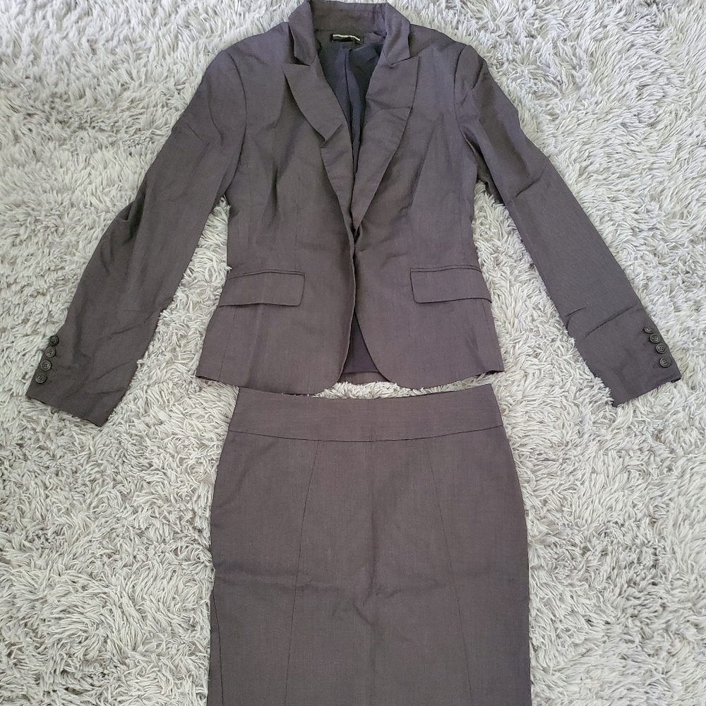 Express Skirt Suit